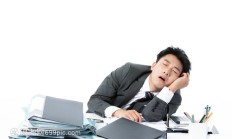 当坚持成为一种信仰，疲惫便是加冕前的黑夜